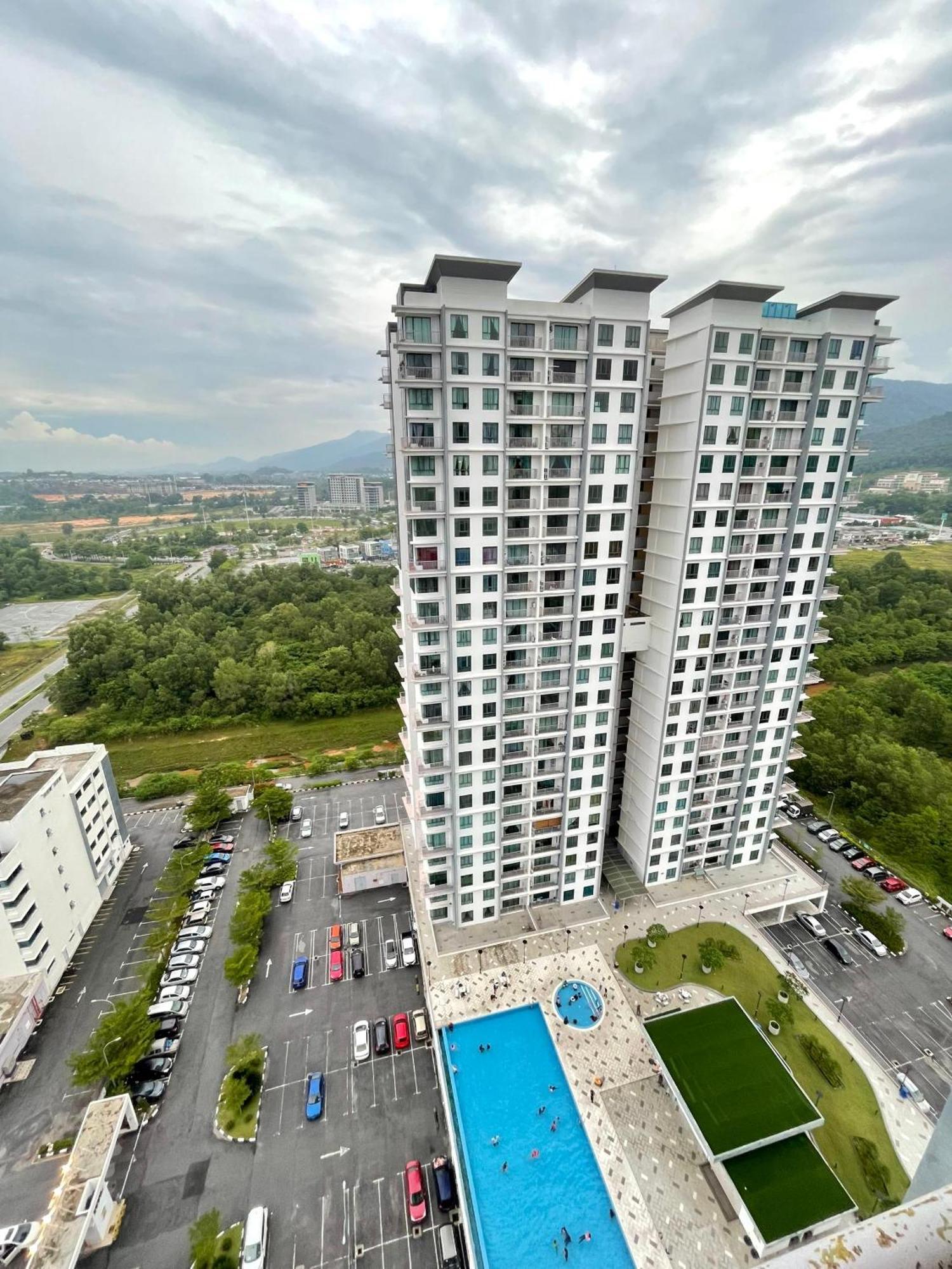 Casa Kayangan Meru Ipoh 3Br Allure -By Goswell Kültér fotó