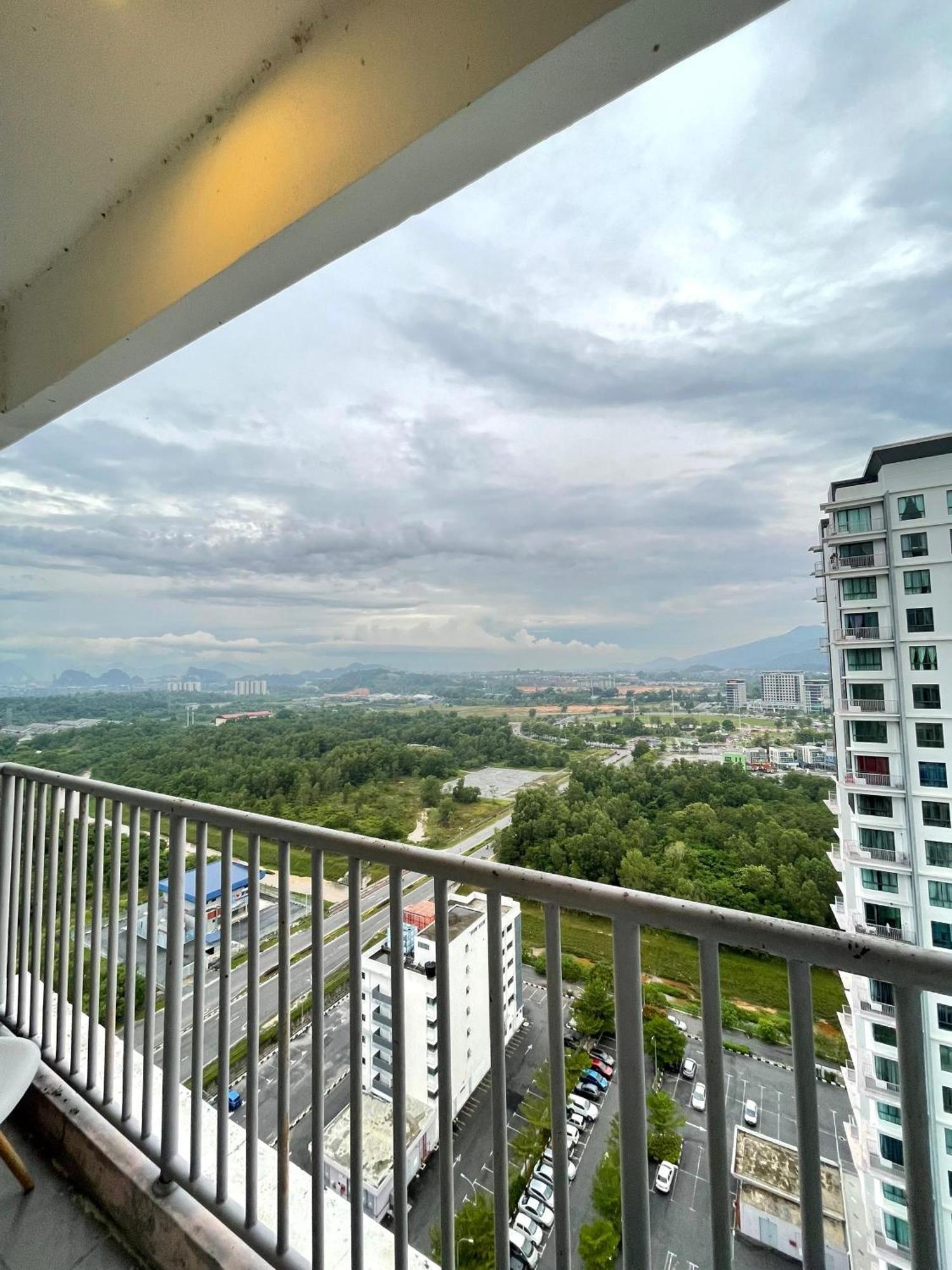 Casa Kayangan Meru Ipoh 3Br Allure -By Goswell Kültér fotó